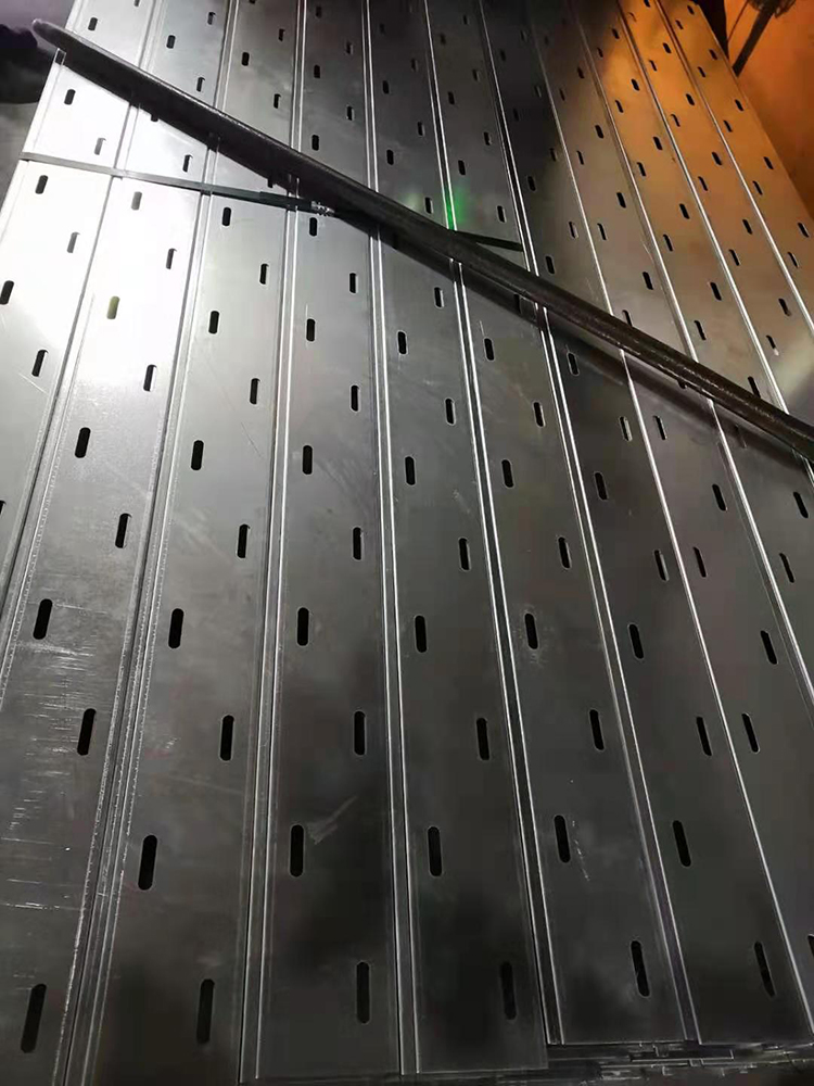 托盘式桥架实现了怎样的效果